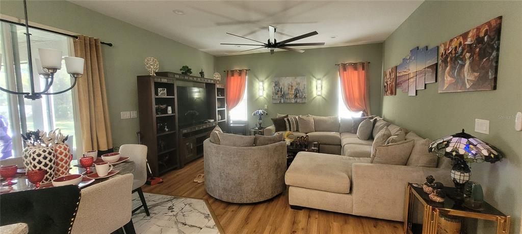 待售: $415,000 (4 贝兹, 3 浴室, 2471 平方英尺)