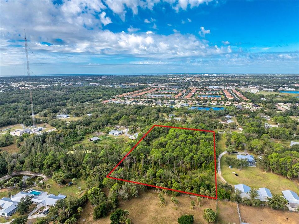 En Venta: $749,900 (5.00 acres)