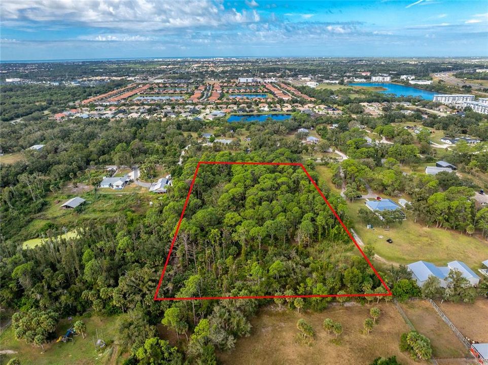 En Venta: $749,900 (5.00 acres)