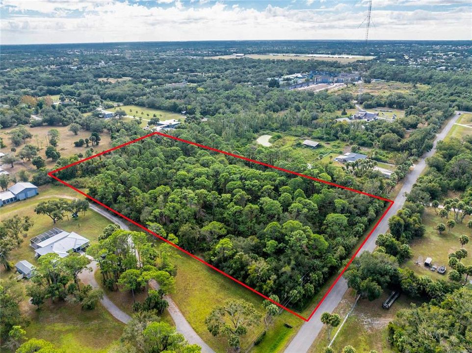 En Venta: $749,900 (5.00 acres)