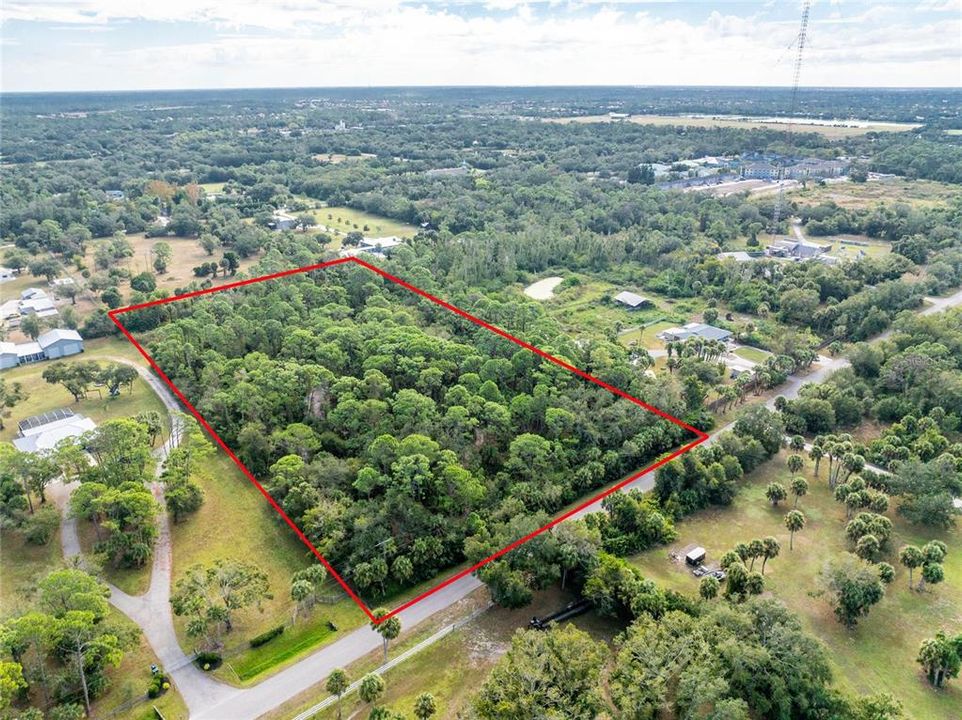 En Venta: $749,900 (5.00 acres)