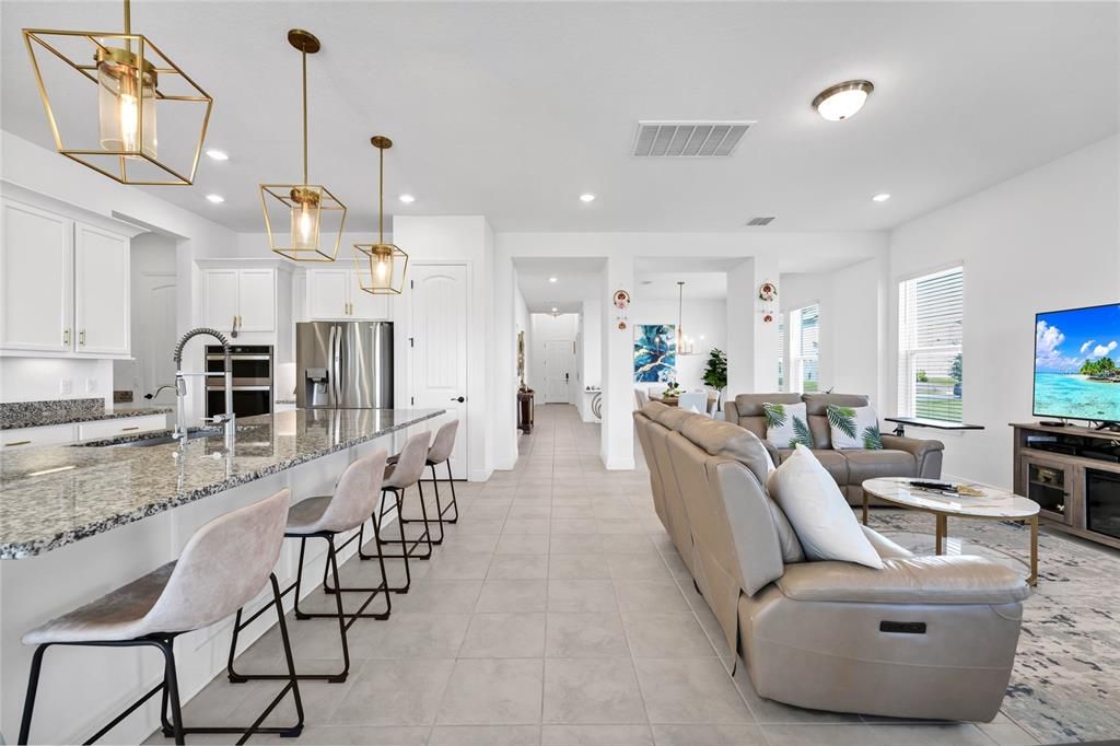 出租: $5,500 (5 贝兹, 4 浴室, 3743 平方英尺)