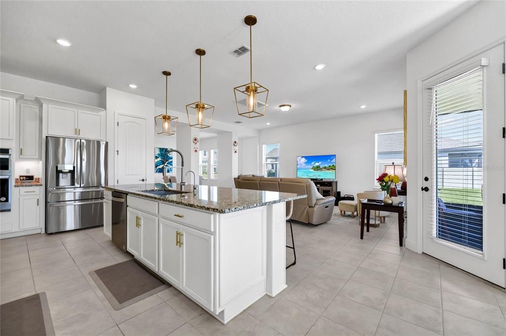 出租: $5,500 (5 贝兹, 4 浴室, 3743 平方英尺)