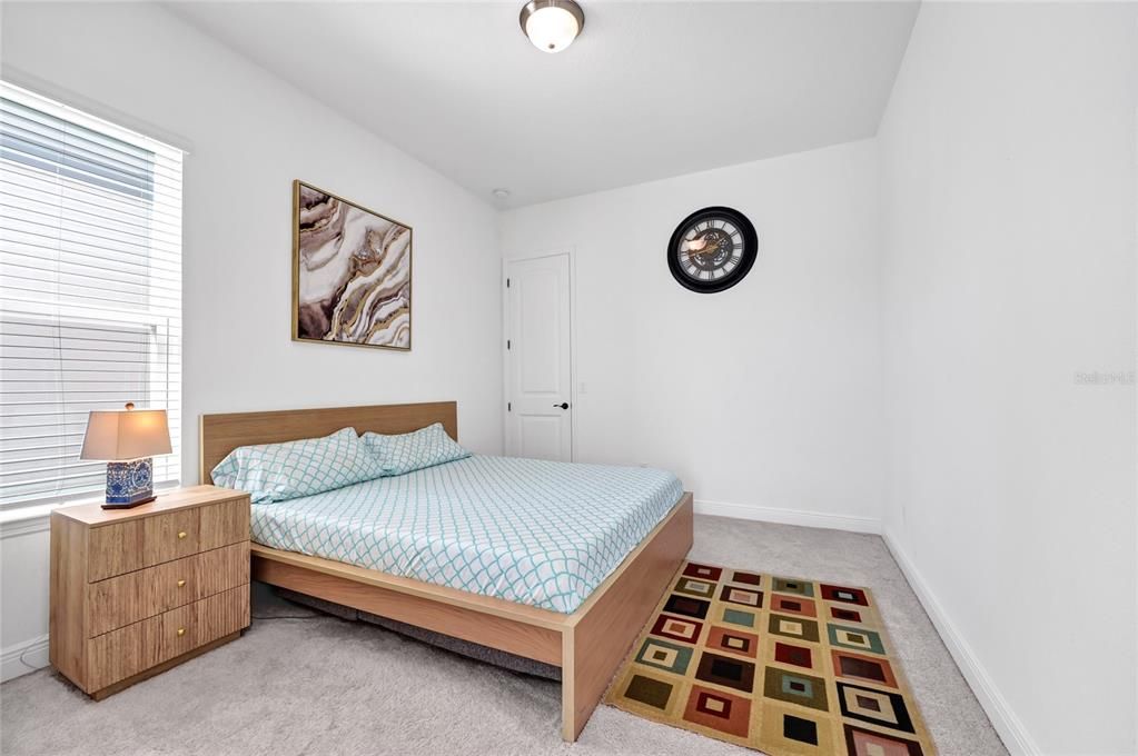 出租: $5,500 (5 贝兹, 4 浴室, 3743 平方英尺)