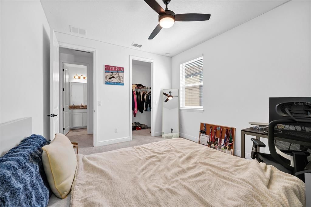 出租: $5,500 (5 贝兹, 4 浴室, 3743 平方英尺)