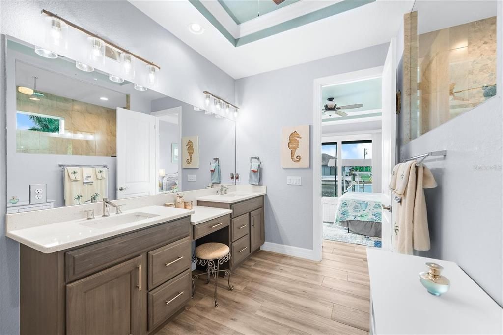 En Venta: $924,900 (3 camas, 3 baños, 2253 Pies cuadrados)