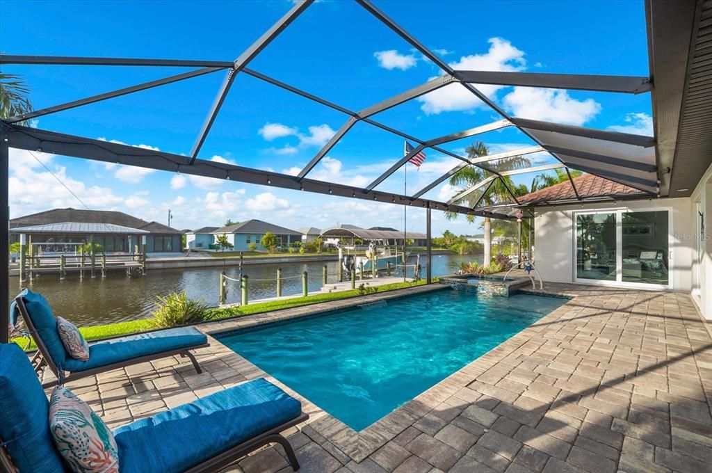 En Venta: $924,900 (3 camas, 3 baños, 2253 Pies cuadrados)