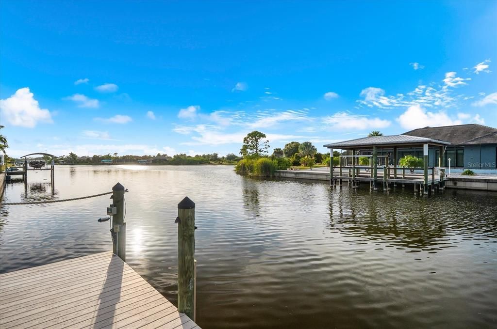 En Venta: $924,900 (3 camas, 3 baños, 2253 Pies cuadrados)