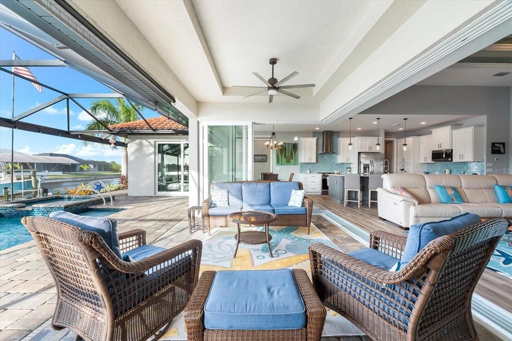 En Venta: $924,900 (3 camas, 3 baños, 2253 Pies cuadrados)