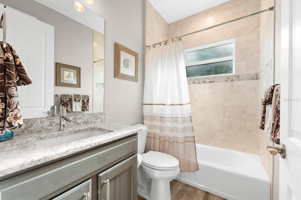 En Venta: $924,900 (3 camas, 3 baños, 2253 Pies cuadrados)