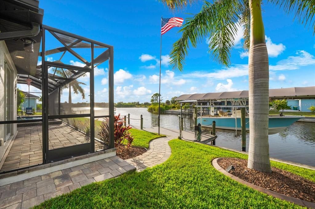 En Venta: $924,900 (3 camas, 3 baños, 2253 Pies cuadrados)