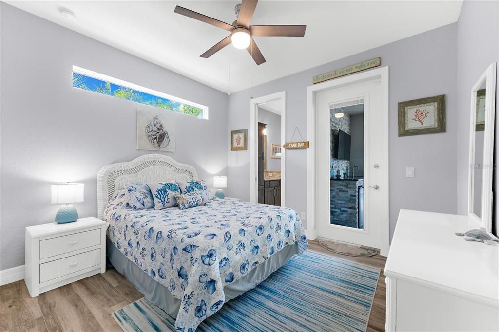 En Venta: $924,900 (3 camas, 3 baños, 2253 Pies cuadrados)