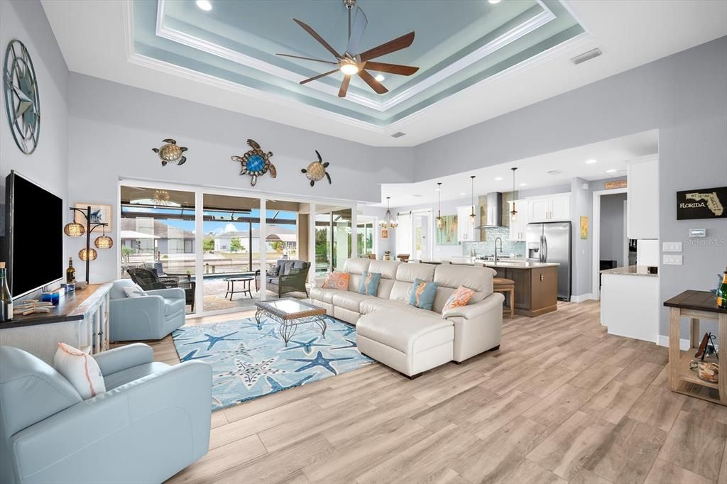 En Venta: $924,900 (3 camas, 3 baños, 2253 Pies cuadrados)