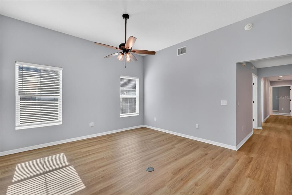 待售: $599,000 (4 贝兹, 3 浴室, 2156 平方英尺)