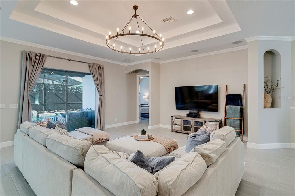 Active With Contract: $809,000 (4 beds, 3 baths, 2683 Square Feet)