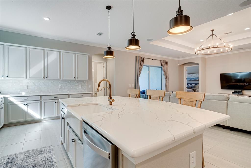 Active With Contract: $809,000 (4 beds, 3 baths, 2683 Square Feet)