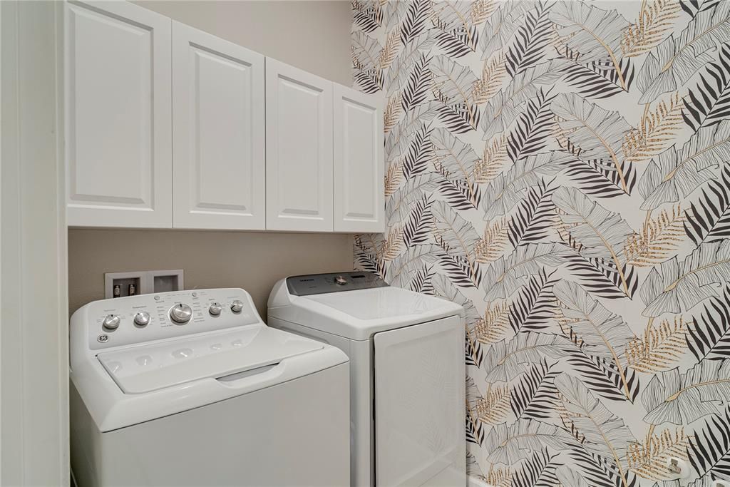 Active With Contract: $809,000 (4 beds, 3 baths, 2683 Square Feet)