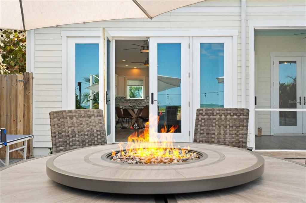 待售: $2,250,000 (5 贝兹, 3 浴室, 2601 平方英尺)