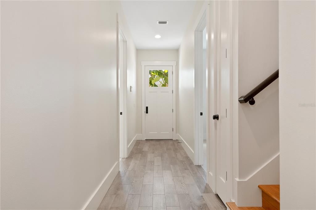 待售: $2,250,000 (5 贝兹, 3 浴室, 2601 平方英尺)