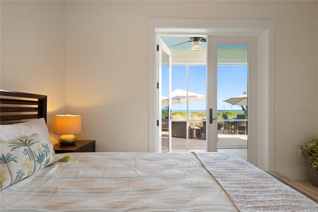 待售: $2,250,000 (5 贝兹, 3 浴室, 2601 平方英尺)