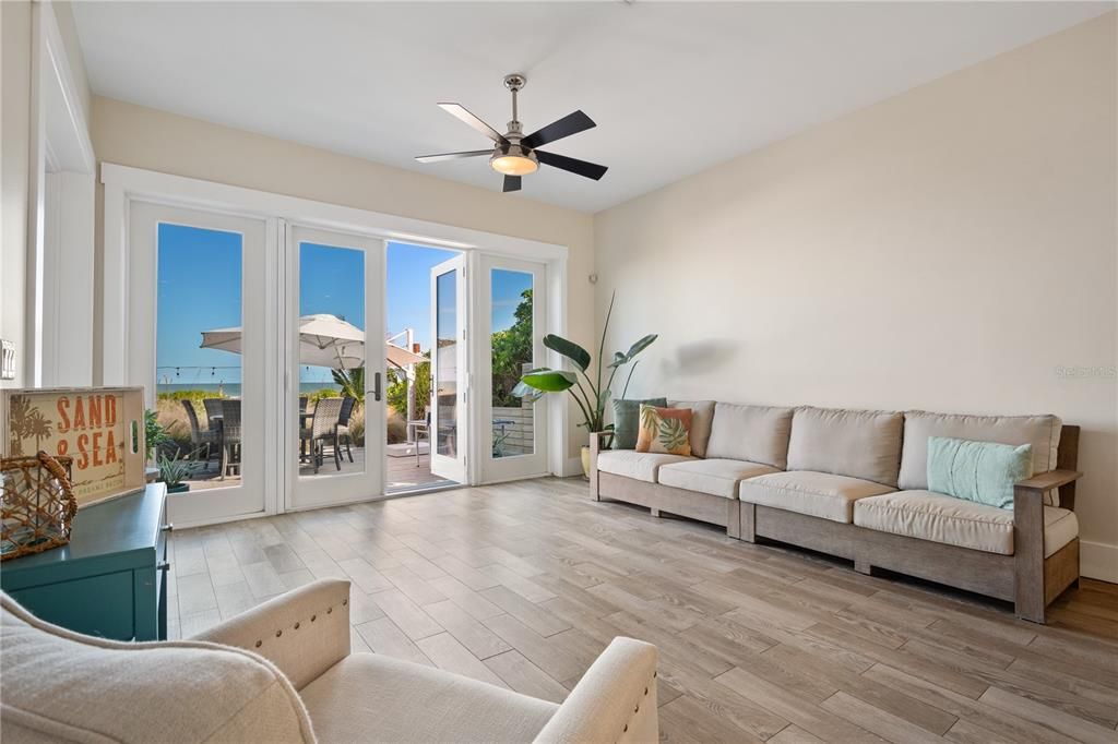 待售: $2,250,000 (5 贝兹, 3 浴室, 2601 平方英尺)