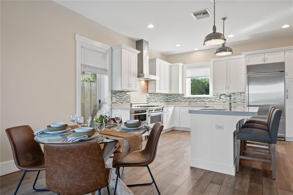 待售: $2,250,000 (5 贝兹, 3 浴室, 2601 平方英尺)