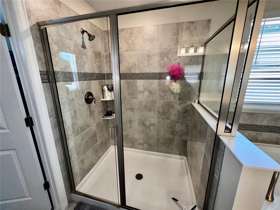 出租: $4,200 (4 贝兹, 2 浴室, 2683 平方英尺)