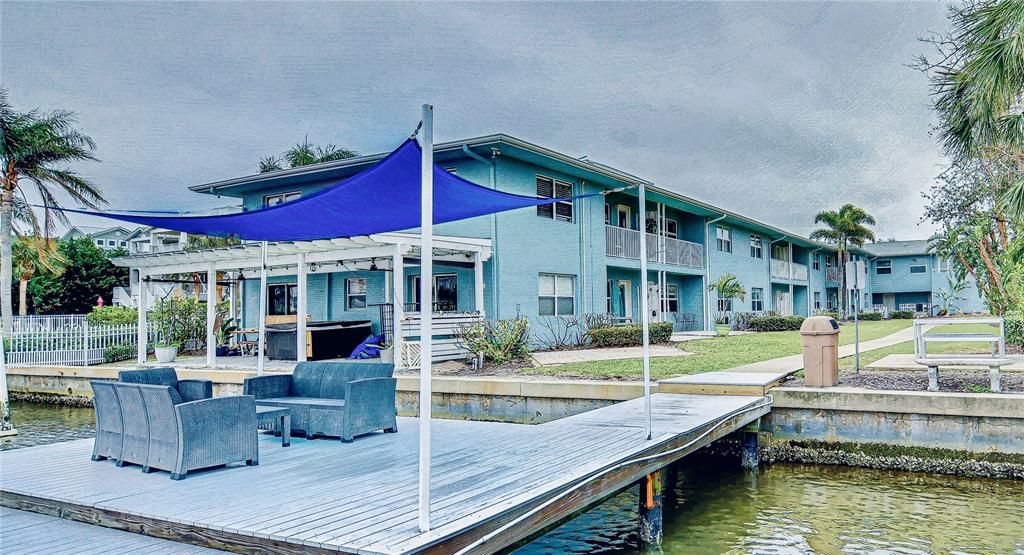 На продажу: $220,000 (1 спален, 1 ванн, 710 Квадратных фут)