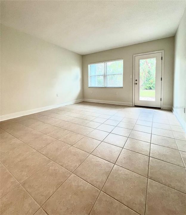 На продажу: $220,000 (1 спален, 1 ванн, 710 Квадратных фут)