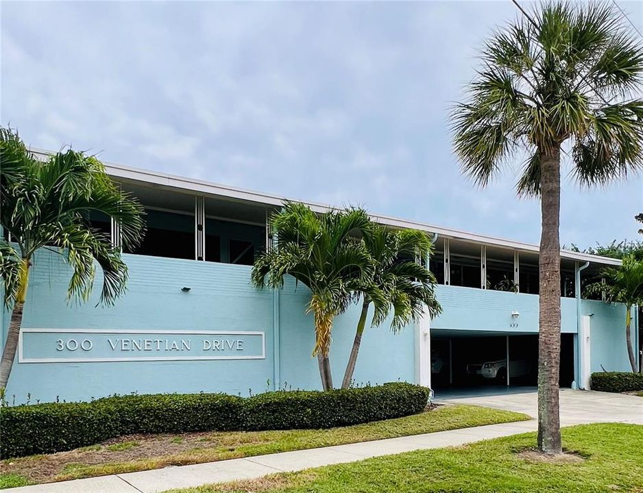 На продажу: $220,000 (1 спален, 1 ванн, 710 Квадратных фут)