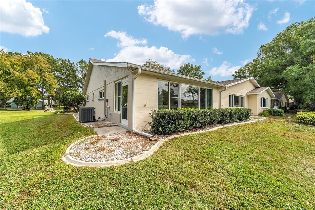 Под контрактом: $221,900 (2 спален, 2 ванн, 1921 Квадратных фут)