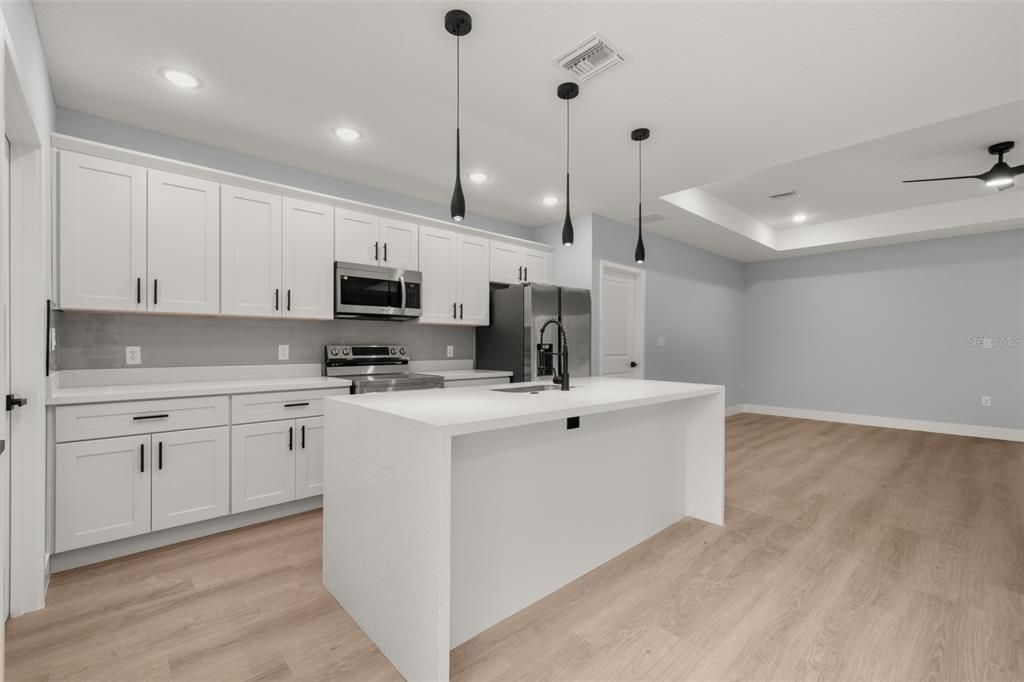 For Sale: $299,900 (4 beds, 2 baths, 1759 Square Feet)