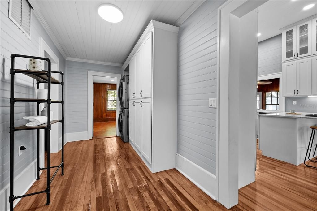 En Venta: $479,000 (4 camas, 3 baños, 2201 Pies cuadrados)