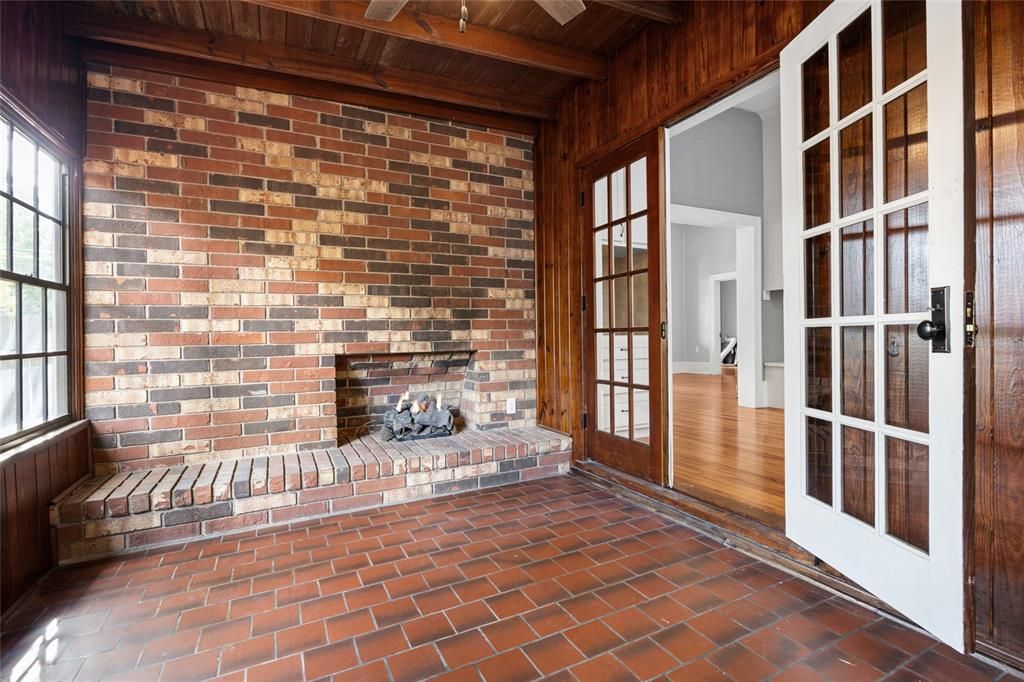 En Venta: $479,000 (4 camas, 3 baños, 2201 Pies cuadrados)