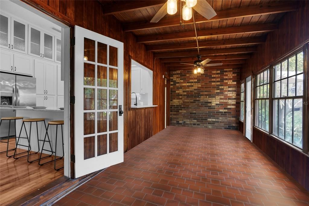 En Venta: $479,000 (4 camas, 3 baños, 2201 Pies cuadrados)