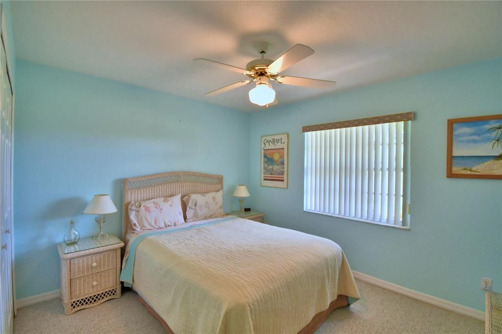 На продажу: $325,000 (3 спален, 2 ванн, 2022 Квадратных фут)