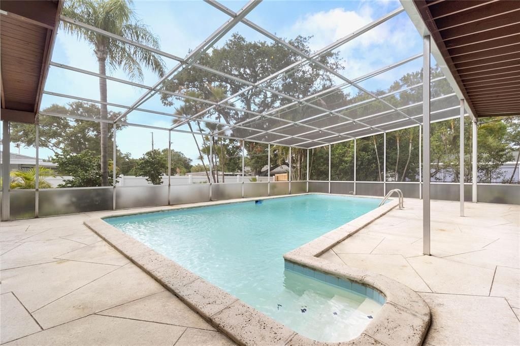 Active With Contract: $475,000 (3 beds, 3 baths, 2008 Square Feet)