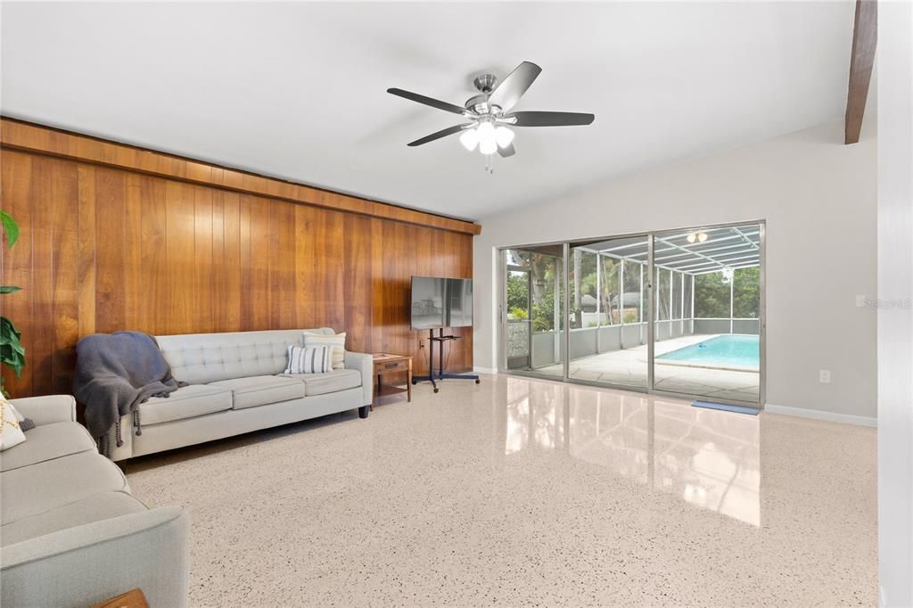 Active With Contract: $475,000 (3 beds, 3 baths, 2008 Square Feet)