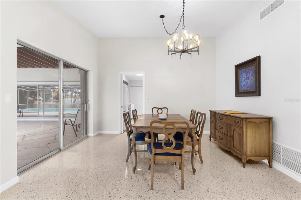 Active With Contract: $475,000 (3 beds, 3 baths, 2008 Square Feet)