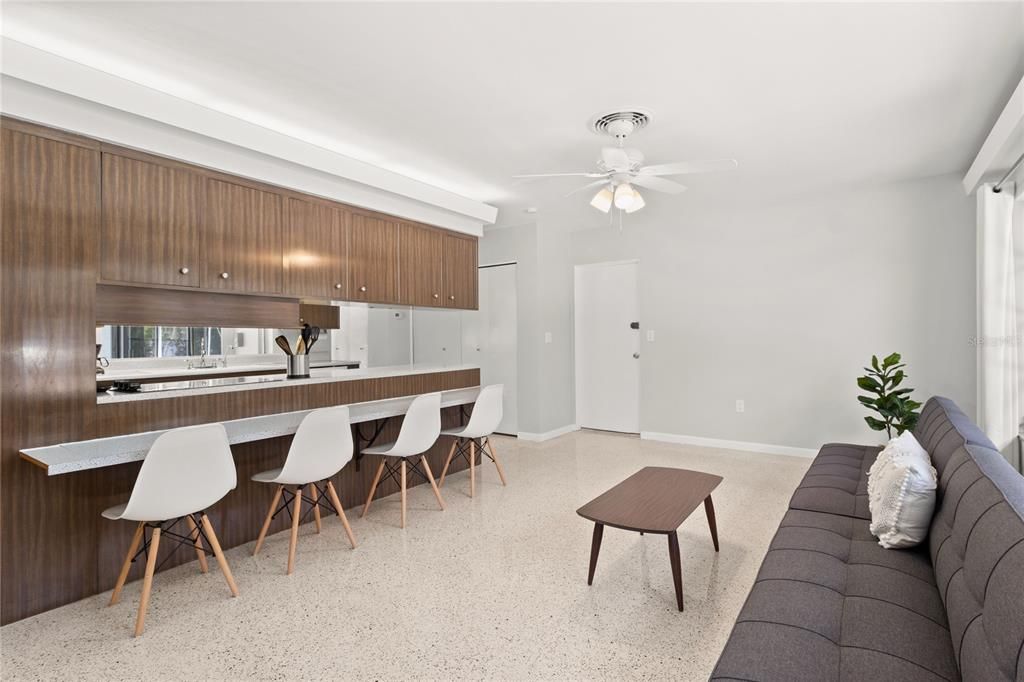 Active With Contract: $475,000 (3 beds, 3 baths, 2008 Square Feet)