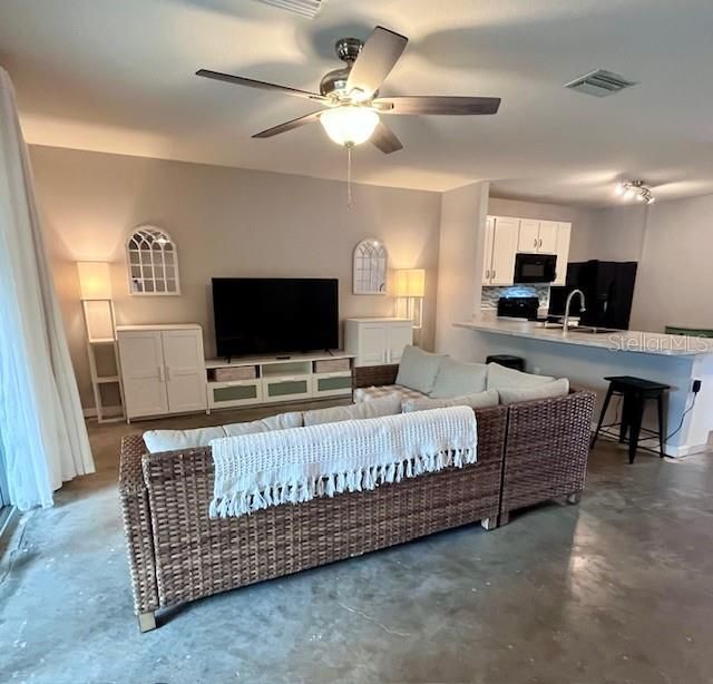 For Sale: $250,000 (3 beds, 2 baths, 1478 Square Feet)