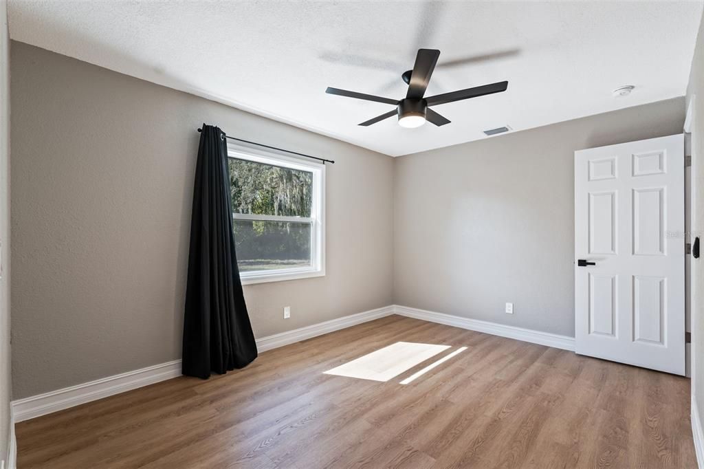 Active With Contract: $265,000 (3 beds, 2 baths, 1067 Square Feet)