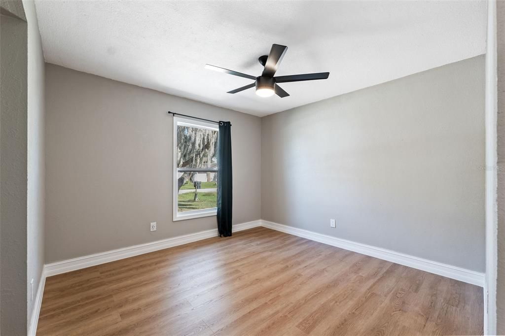 Active With Contract: $265,000 (3 beds, 2 baths, 1067 Square Feet)