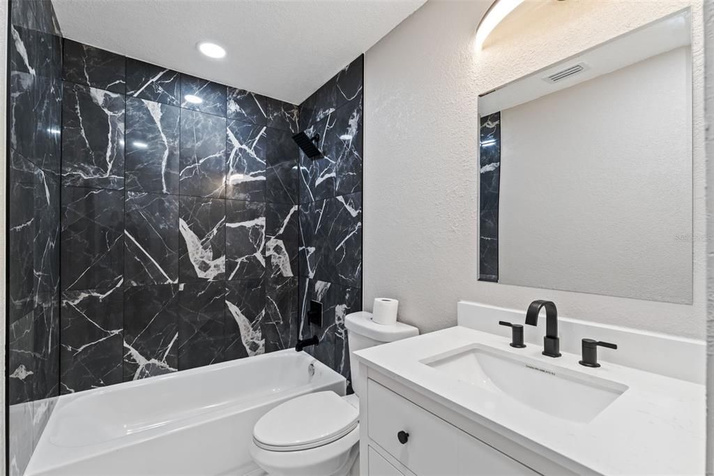 Active With Contract: $265,000 (3 beds, 2 baths, 1067 Square Feet)