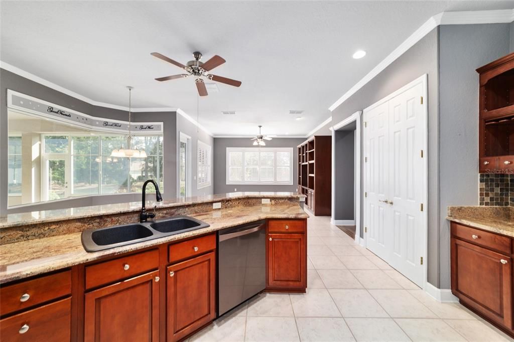 For Sale: $399,000 (3 beds, 2 baths, 2252 Square Feet)