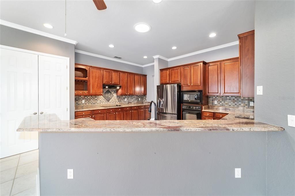 For Sale: $399,000 (3 beds, 2 baths, 2252 Square Feet)