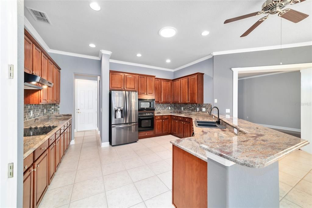 For Sale: $399,000 (3 beds, 2 baths, 2252 Square Feet)