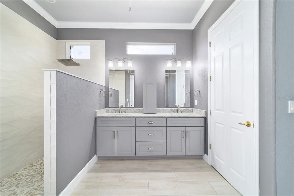 For Sale: $399,000 (3 beds, 2 baths, 2252 Square Feet)