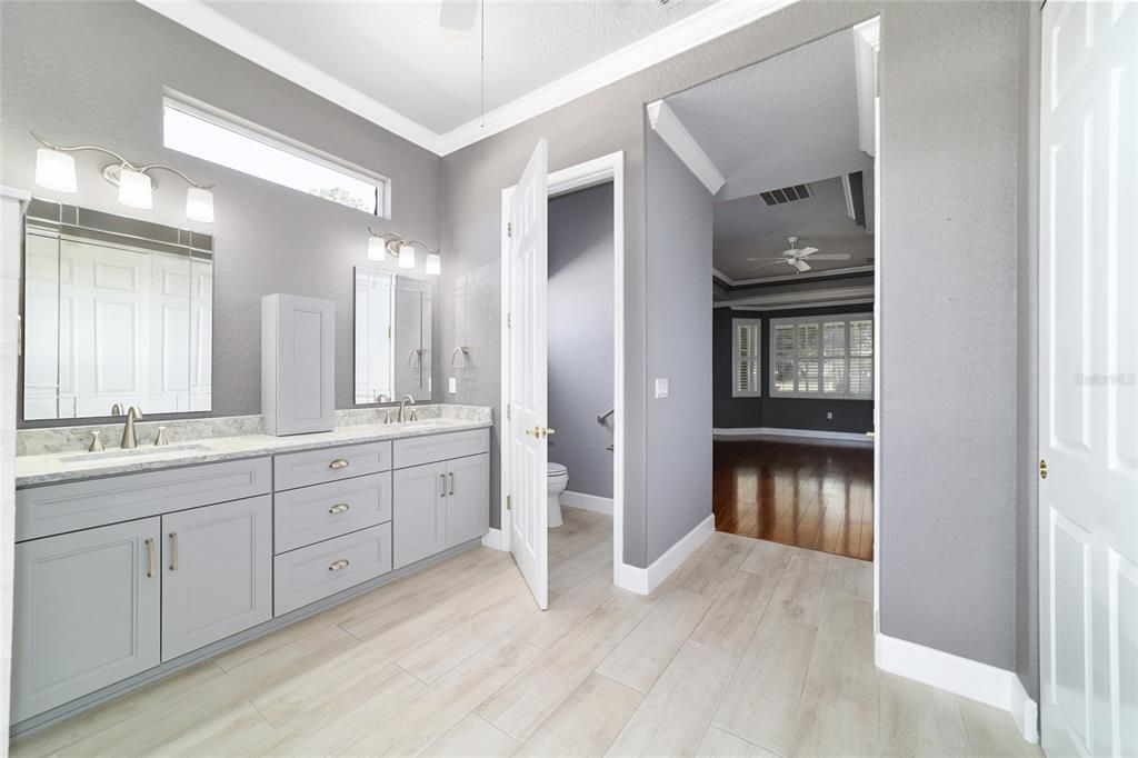 For Sale: $399,000 (3 beds, 2 baths, 2252 Square Feet)