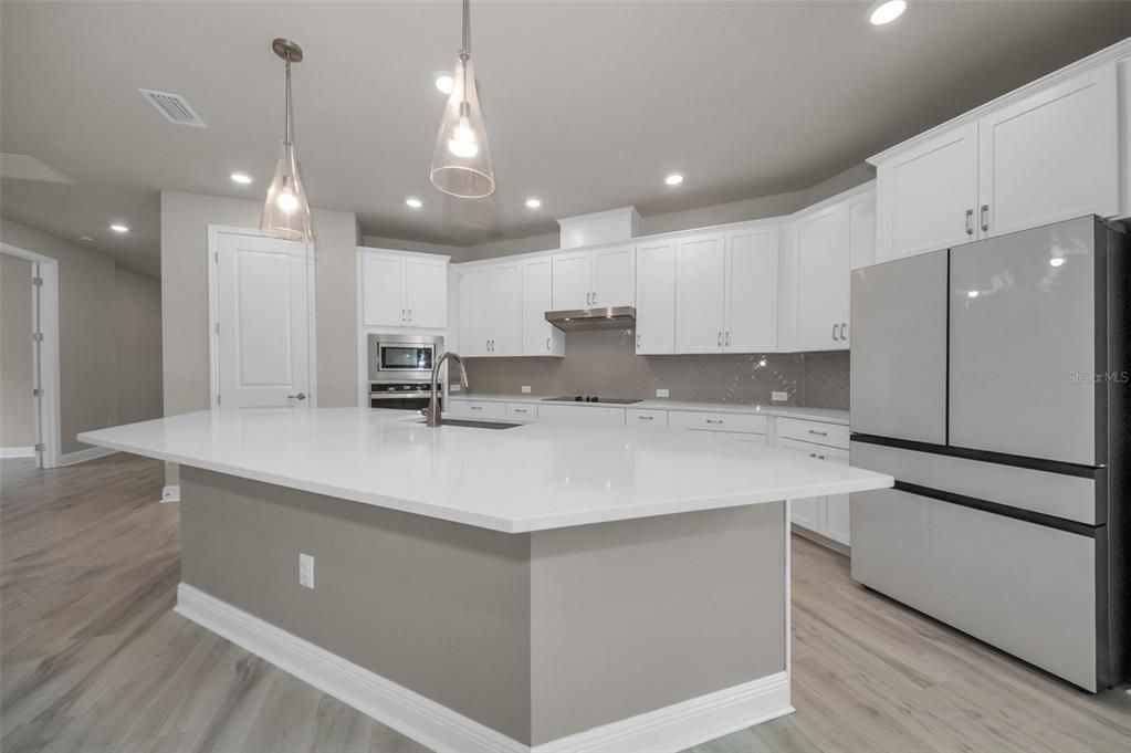 For Sale: $624,900 (4 beds, 3 baths, 2414 Square Feet)